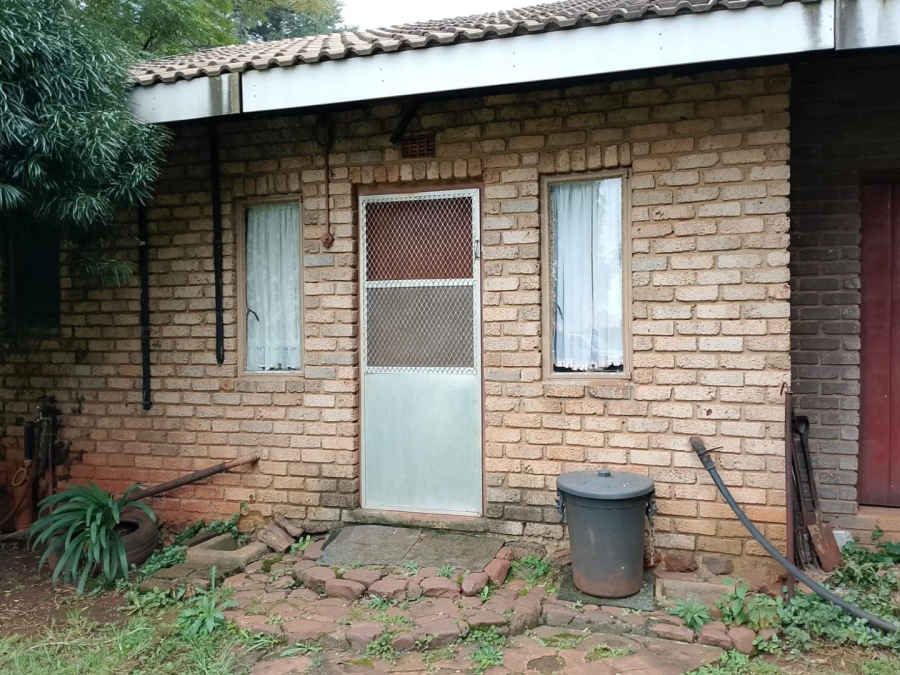 Commercial Property for Sale in Hartbeesfontein North West